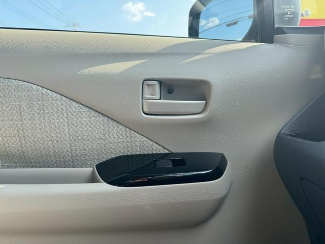 デイズ Ｘ　ドライブレコーダー　バックカメラ　ナビ　クリアランスソナー　衝突被害軽減システム　オートライト　スマートキー　アイドリングストップ　電動格納ミラー　ベンチシート　ＣＶＴ　盗難防止システム　ＡＢＳ（21枚目）