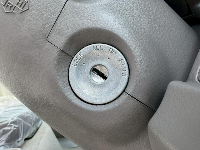 エブリイ ＰＡリミテッド　両側スライドドア　クリアランスソナー　レーンアシスト　衝突被害軽減システム　キーレスエントリー　アイドリングストップ　ＣＶＴ　盗難防止システム　ＡＢＳ　ＥＳＣ　衝突安全ボディ　エアコン（16枚目）