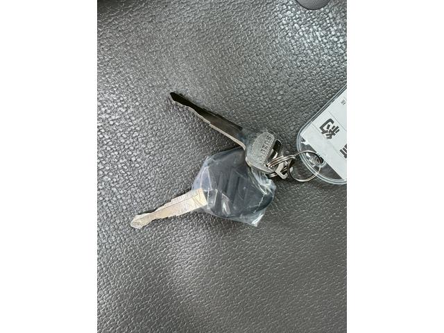 エブリイ ＰＡリミテッド　両側スライドドア　クリアランスソナー　レーンアシスト　衝突被害軽減システム　キーレスエントリー　アイドリングストップ　ＣＶＴ　盗難防止システム　ＡＢＳ　ＥＳＣ　衝突安全ボディ　エアコン（17枚目）