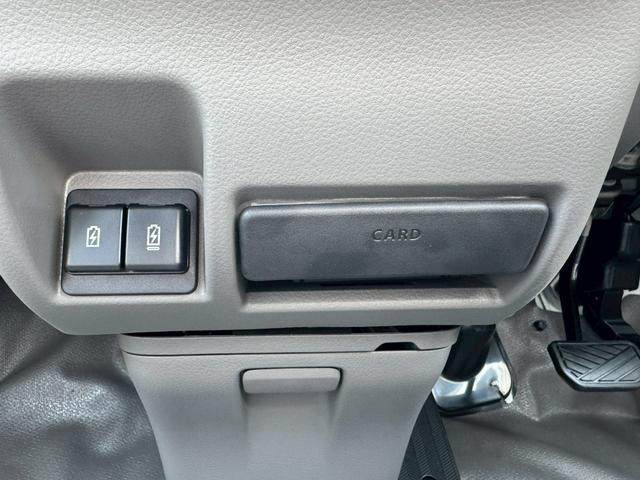 エブリイ ＰＡリミテッド　両側スライドドア　クリアランスソナー　レーンアシスト　衝突被害軽減システム　キーレスエントリー　アイドリングストップ　ＣＶＴ　盗難防止システム　ＡＢＳ　ＥＳＣ　衝突安全ボディ　エアコン（18枚目）