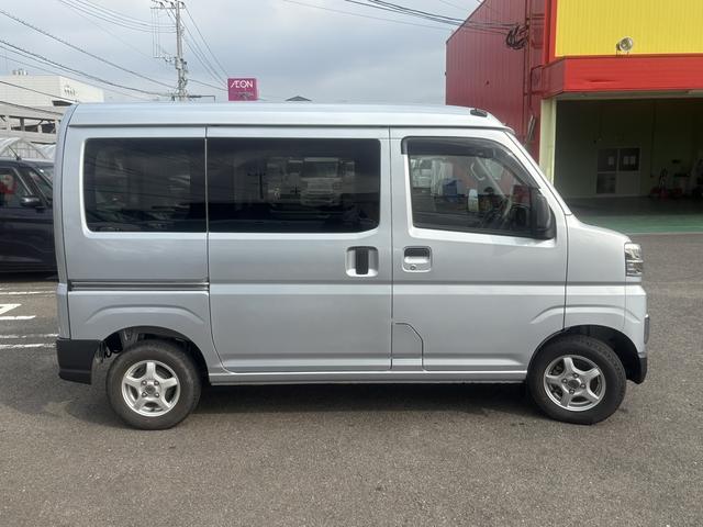 ハイゼットカーゴ デラックスリミテッド 4WD CVT 衝突被害軽減システム クリアランスソナー ナビ 両側スライドドア アイドリングストップ アルミホイール ESC エアコン パワーステアリング(5枚目)