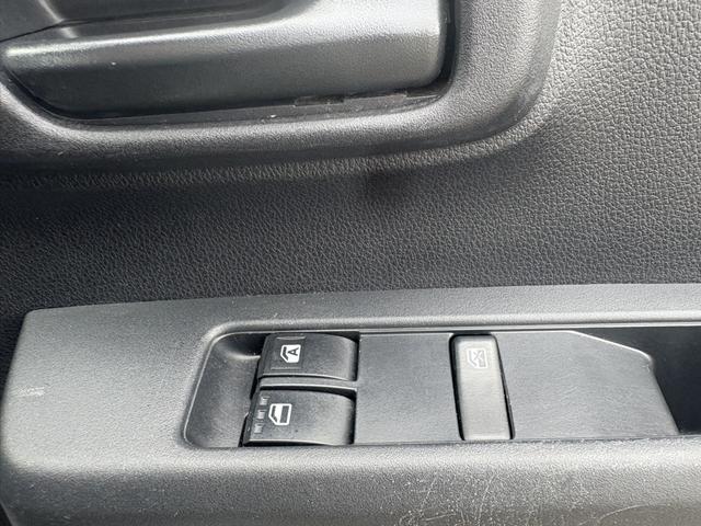 ハイゼットカーゴ デラックスリミテッド 4WD CVT 衝突被害軽減システム クリアランスソナー ナビ 両側スライドドア アイドリングストップ アルミホイール ESC エアコン パワーステアリング(16枚目)