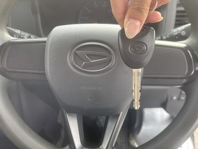 ハイゼットカーゴ デラックスリミテッド 4WD CVT 衝突被害軽減システム クリアランスソナー ナビ 両側スライドドア アイドリングストップ アルミホイール ESC エアコン パワーステアリング(23枚目)