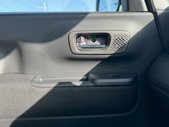 N-BOXカスタム ベースグレード 両側スライド・片側電動 クリアランスソナー オートクルーズコントロール レーンアシスト 衝突被害軽減システム オートライト LEDヘッドランプ スマートキー アイドリングストップ 電動格納ミラー(17枚目)