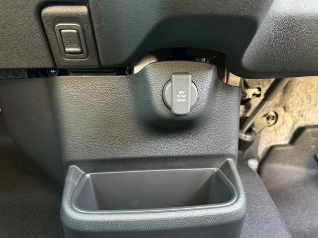 N-BOXカスタム ベースグレード 両側スライド・片側電動 クリアランスソナー オートクルーズコントロール レーンアシスト 衝突被害軽減システム オートライト LEDヘッドランプ スマートキー アイドリングストップ 電動格納ミラー(18枚目)