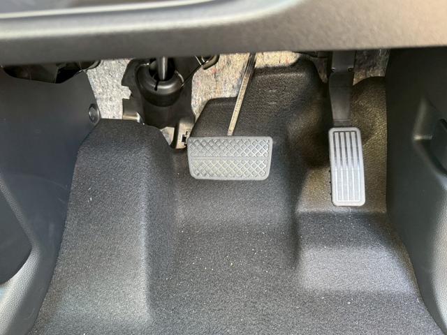 N-BOXカスタム ベースグレード 両側スライド・片側電動 クリアランスソナー オートクルーズコントロール レーンアシスト 衝突被害軽減システム オートライト LEDヘッドランプ スマートキー アイドリングストップ 電動格納ミラー(24枚目)