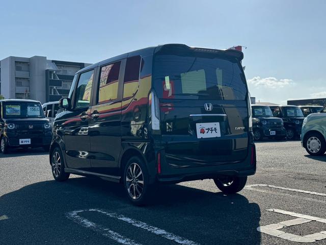 N-BOXカスタム ベースグレード 両側スライド・片側電動 クリアランスソナー オートクルーズコントロール レーンアシスト 衝突被害軽減システム オートライト LEDヘッドランプ スマートキー アイドリングストップ 電動格納ミラー(7枚目)