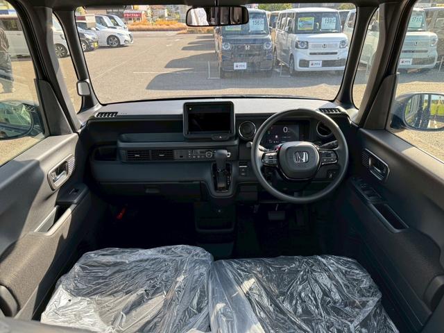 N-BOXカスタム ベースグレード 両側スライド・片側電動 クリアランスソナー オートクルーズコントロール レーンアシスト 衝突被害軽減システム オートライト LEDヘッドランプ スマートキー アイドリングストップ 電動格納ミラー(10枚目)