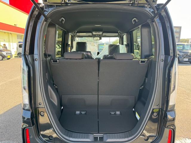 N-BOXカスタム ベースグレード 両側スライド・片側電動 クリアランスソナー オートクルーズコントロール レーンアシスト 衝突被害軽減システム オートライト LEDヘッドランプ スマートキー アイドリングストップ 電動格納ミラー(20枚目)