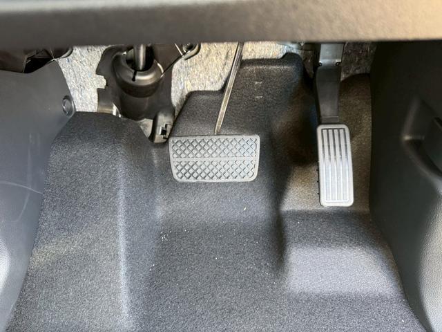 N-BOXカスタム ベースグレード 両側スライド・片側電動 クリアランスソナー オートクルーズコントロール レーンアシスト 衝突被害軽減システム オートライト LEDヘッドランプ スマートキー アイドリングストップ 電動格納ミラー(25枚目)