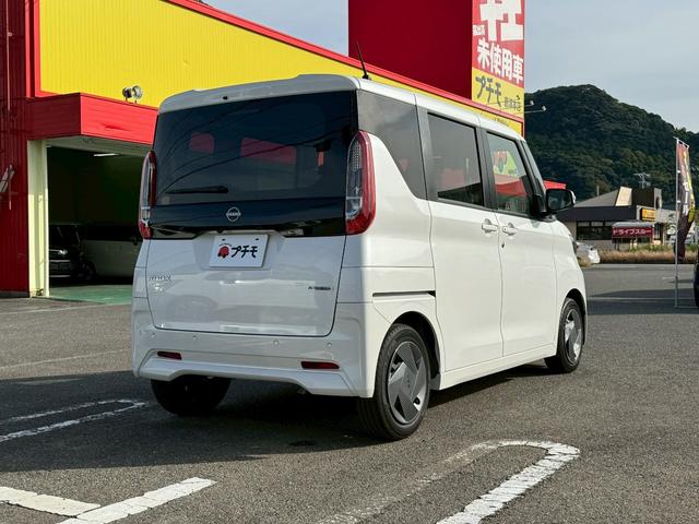 ルークス Ｘ　両側スライド・片側電動　ナビ　クリアランスソナー　衝突被害軽減システム　ＬＥＤヘッドランプ　スマートキー　アイドリングストップ　電動格納ミラー　ベンチシート　ＣＶＴ　盗難防止システム　ＡＢＳ　ＥＳＣ（7枚目）