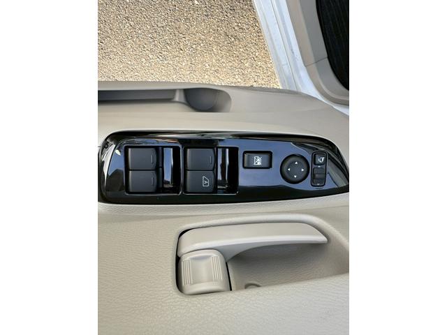 ルークス Ｘ　両側スライド・片側電動　ナビ　クリアランスソナー　衝突被害軽減システム　ＬＥＤヘッドランプ　スマートキー　アイドリングストップ　電動格納ミラー　ベンチシート　ＣＶＴ　盗難防止システム　ＡＢＳ　ＥＳＣ（15枚目）