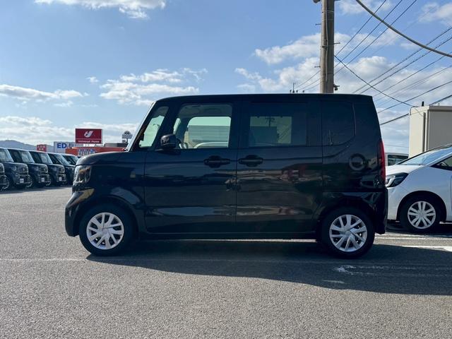 N-BOX ベースグレード 両側スライド・片側電動 クリアランスソナー オートクルーズコントロール レーンアシスト 衝突被害軽減システム オートライト LEDヘッドランプ スマートキー アイドリングストップ 電動格納ミラー(5枚目)