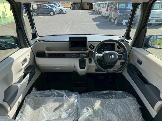 N-BOX ベースグレード 両側スライド・片側電動 クリアランスソナー オートクルーズコントロール レーンアシスト 衝突被害軽減システム オートライト LEDヘッドランプ スマートキー アイドリングストップ 電動格納ミラー(9枚目)