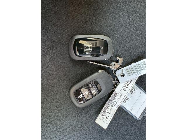 N-BOX ベースグレード 両側スライド・片側電動 クリアランスソナー オートクルーズコントロール レーンアシスト 衝突被害軽減システム オートライト LEDヘッドランプ スマートキー アイドリングストップ 電動格納ミラー(18枚目)