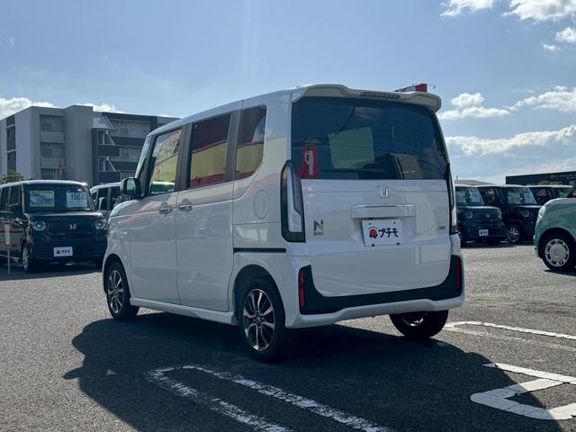 N-BOXカスタム ベースグレード 両側スライド・片側電動 クリアランスソナー オートクルーズコントロール レーンアシスト 衝突被害軽減システム オートライト LEDヘッドランプ スマートキー アイドリングストップ 電動格納ミラー(8枚目)