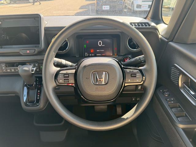 N-BOXカスタム ベースグレード 両側スライド・片側電動 クリアランスソナー オートクルーズコントロール レーンアシスト 衝突被害軽減システム オートライト LEDヘッドランプ スマートキー アイドリングストップ 電動格納ミラー(10枚目)