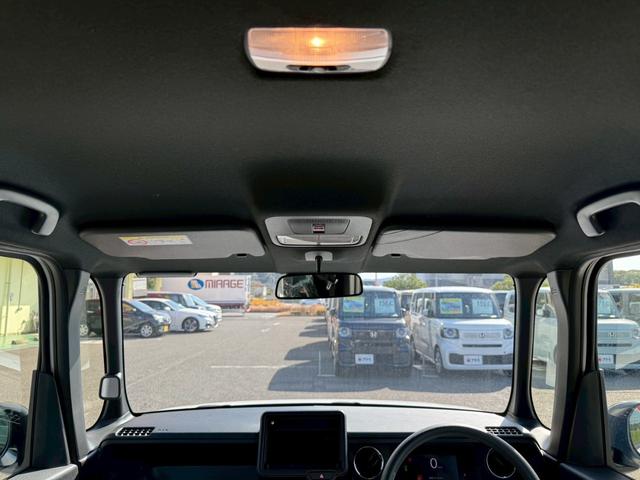 N-BOXカスタム ベースグレード 両側スライド・片側電動 クリアランスソナー オートクルーズコントロール レーンアシスト 衝突被害軽減システム オートライト LEDヘッドランプ スマートキー アイドリングストップ 電動格納ミラー(18枚目)