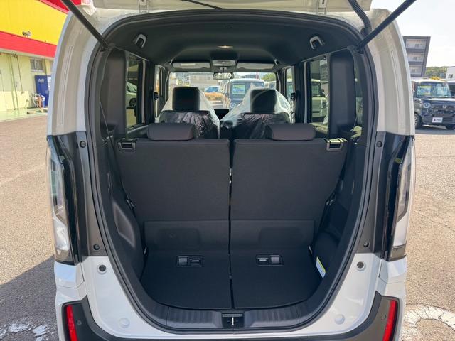 N-BOXカスタム ベースグレード 両側スライド・片側電動 クリアランスソナー オートクルーズコントロール レーンアシスト 衝突被害軽減システム オートライト LEDヘッドランプ スマートキー アイドリングストップ 電動格納ミラー(20枚目)