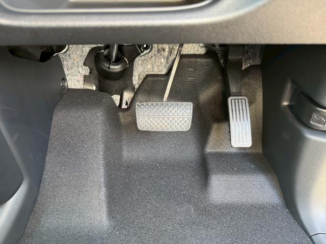 N-BOXカスタム ベースグレード 両側スライド・片側電動 クリアランスソナー オートクルーズコントロール レーンアシスト 衝突被害軽減システム オートライト LEDヘッドランプ スマートキー アイドリングストップ 電動格納ミラー(24枚目)