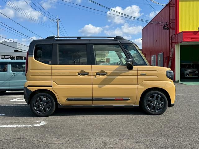 スペーシアギア ハイブリッドＸＺ　両側電動スライドドア　ナビ　ＴＶ　クリアランスソナー　オートクルーズコントロール　レーンアシスト　衝突被害軽減システム　オートライト　ＬＥＤヘッドランプ　スマートキー　アイドリングストップ（4枚目）