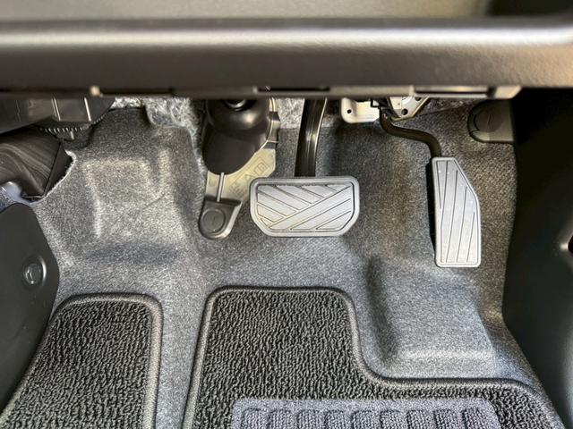 スペーシアギア ハイブリッドＸＺ　両側電動スライドドア　ナビ　ＴＶ　クリアランスソナー　オートクルーズコントロール　レーンアシスト　衝突被害軽減システム　オートライト　ＬＥＤヘッドランプ　スマートキー　アイドリングストップ（24枚目）