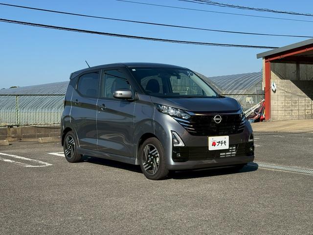 デイズ ハイウェイスター X ドライブレコーダー ナビ クリアランスソナー 衝突被害軽減システム オートライト LEDヘッドランプ スマートキー アイドリングストップ 電動格納ミラー ベンチシート CVT 盗難防止システム ABS(4枚目)