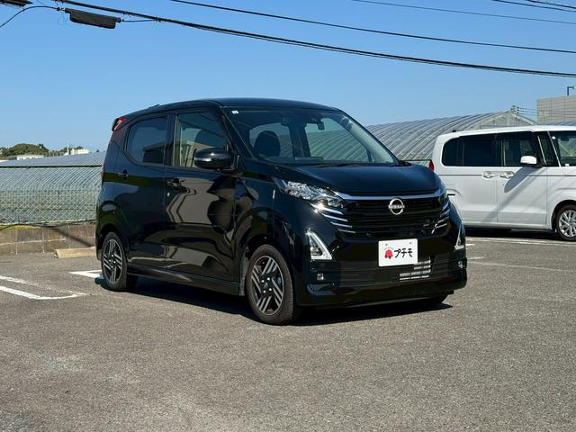 デイズ ハイウェイスター X ドライブレコーダー ナビ クリアランスソナー 衝突被害軽減システム オートライト LEDヘッドランプ スマートキー アイドリングストップ 電動格納ミラー ベンチシート CVT 盗難防止システム ABS(3枚目)