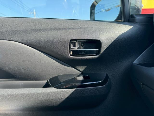 デイズ ハイウェイスター X ドライブレコーダー ナビ クリアランスソナー 衝突被害軽減システム オートライト LEDヘッドランプ スマートキー アイドリングストップ 電動格納ミラー ベンチシート CVT 盗難防止システム ABS(21枚目)