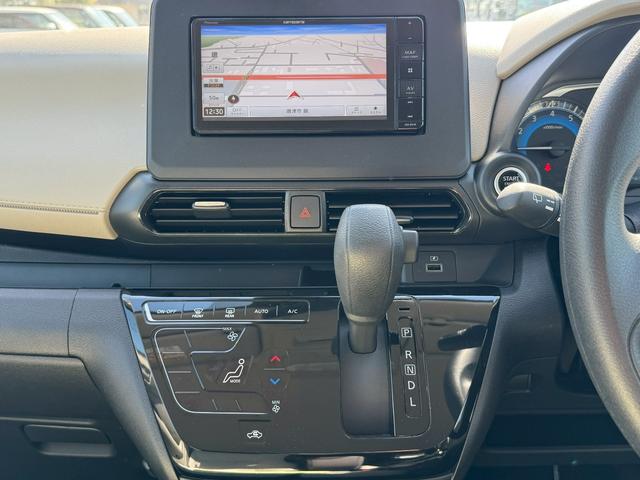 デイズ X ドライブレコーダー ナビ クリアランスソナー 衝突被害軽減システム オートライト スマートキー アイドリングストップ 電動格納ミラー ベンチシート CVT 盗難防止システム ABS ESC USB(16枚目)