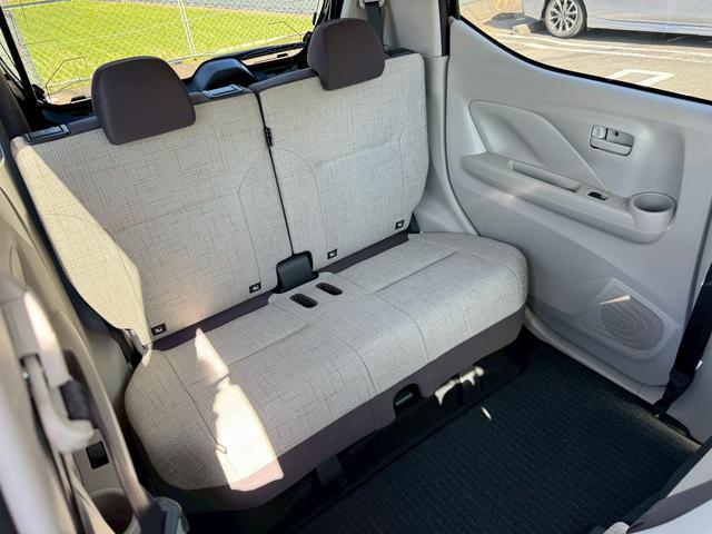 デイズ X ドライブレコーダー ナビ クリアランスソナー 衝突被害軽減システム オートライト スマートキー アイドリングストップ 電動格納ミラー ベンチシート CVT 盗難防止システム ABS ESC USB(19枚目)