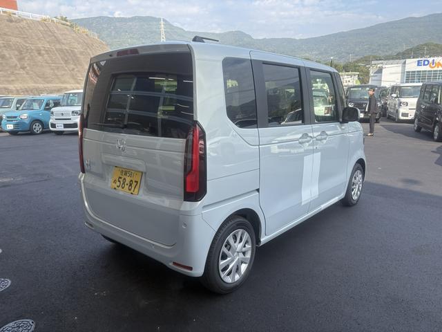 N-BOX ベースグレード 両側スライド・片側電動 クリアランスソナー オートクルーズコントロール レーンアシスト 衝突被害軽減システム オートライト LEDヘッドランプ スマートキー アイドリングストップ シートヒーター(7枚目)