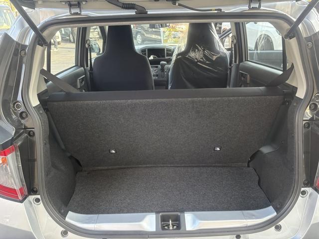 ミライース Ｌ　ＳＡＩＩＩ　クリアランスソナー　衝突被害軽減システム　オートライト　キーレスエントリー　アイドリングストップ　ＣＶＴ　盗難防止システム　ＡＢＳ　ＥＳＣ　衝突安全ボディ　エアコン　パワーステアリング（17枚目）