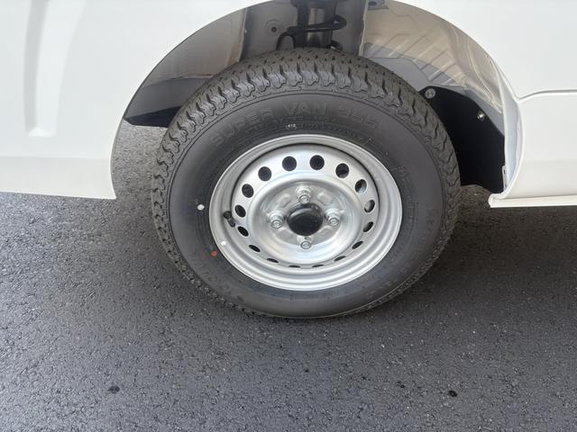 ハイゼットトラック ジャンボエクストラ　４ＷＤ　ＣＶＴ　衝突被害軽減システム　クリアランスソナー　スマートキー　アイドリングストップ　電動格納ミラー　オートライト　ＡＢＳ　ＥＳＣ　エアコン　パワーステアリング　パワーウィンドウ（20枚目）