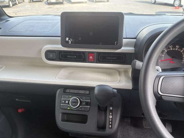 ムーヴキャンバス ストライプスＸ　両側電動スライドドア　クリアランスソナー　衝突被害軽減システム　オートライト　スマートキー　アイドリングストップ　電動格納ミラー　ベンチシート　ＣＶＴ　盗難防止システム　ＡＢＳ　ＥＳＣ　衝突安全ボディ（13枚目）