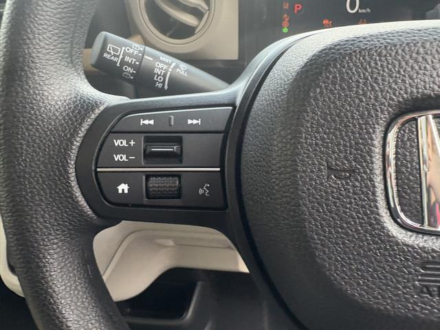 N-BOX ベースグレード 両側スライド・片側電動 クリアランスソナー オートクルーズコントロール レーンアシスト 衝突被害軽減システム オートライト LEDヘッドランプ スマートキー アイドリングストップ 電動格納ミラー(15枚目)