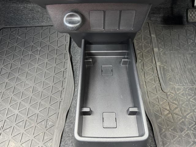 ピクシスエポック X SAIII クリアランスソナー 衝突被害軽減システム オートマチックハイビーム LEDヘッドランプ キーレスエントリー アイドリングストップ 電動格納ミラー CVT 盗難防止システム ABS ESC CD(12枚目)