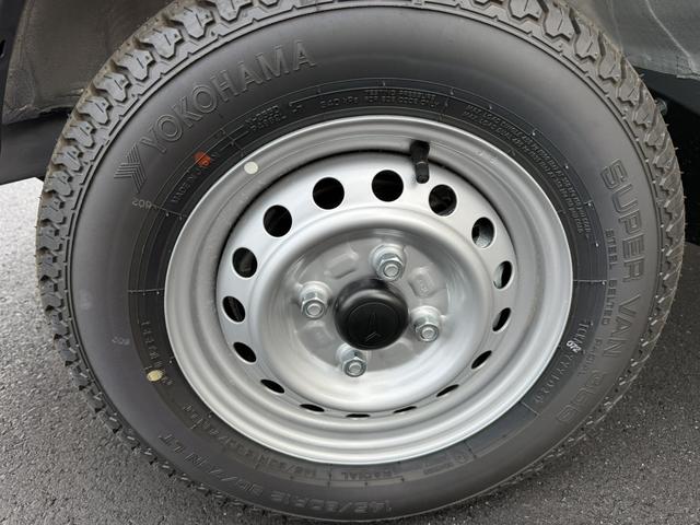 ハイゼットトラック スタンダード 4WD CVT 衝突被害軽減システム クリアランスソナー アイドリングストップ ABS ESC エアコン パワーステアリング(12枚目)