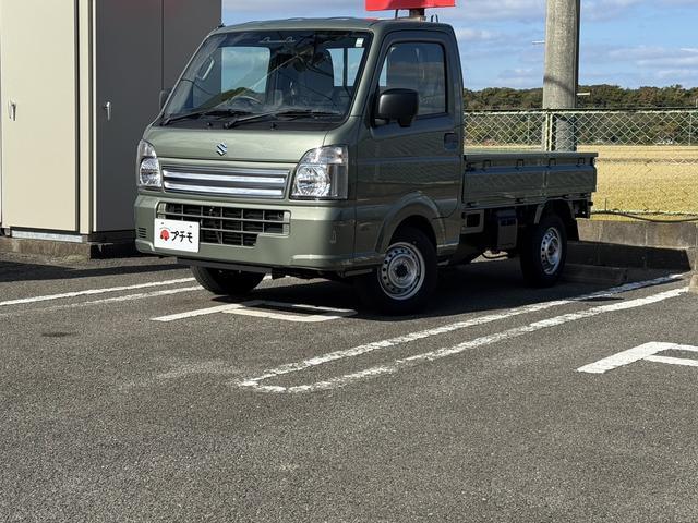 キャリイトラック ＫＣ　４ＷＤ　軽トラック　ＡＴ　衝突被害軽減システム　クリアランスソナー　レーンアシスト　アイドリングストップ　ＥＳＣ　エアコン　パワーウィンドウ　運転席エアバッグ　助手席エアバッグ（2枚目）