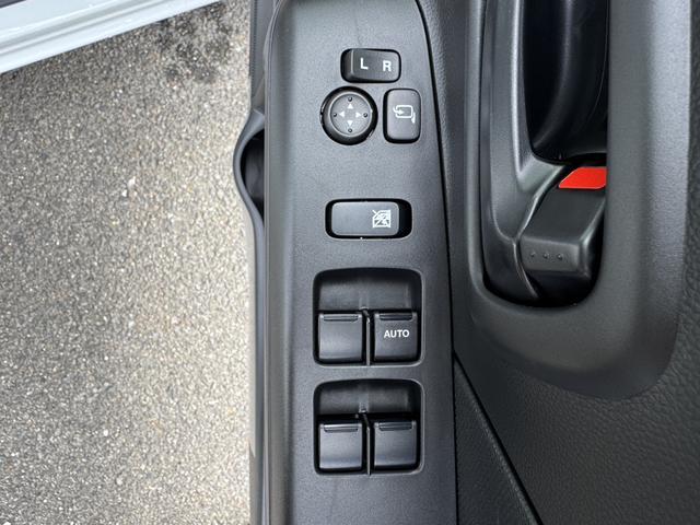 ワゴンＲ ＦＸ　クリアランスソナー　レーンアシスト　衝突被害軽減システム　オートライト　スマートキー　電動格納ミラー　シートヒーター　ベンチシート　ＣＶＴ　盗難防止システム　ＡＢＳ　ＥＳＣ　衝突安全ボディ　エアコン（16枚目）