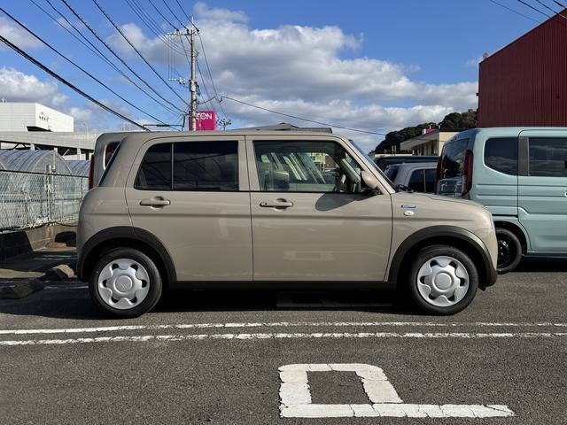 アルトラパン ハイブリッドＬ　クリアランスソナー　レーンアシスト　衝突被害軽減システム　オートライト　ＬＥＤヘッドランプ　スマートキー　アイドリングストップ　電動格納ミラー　シートヒーター　ベンチシート　ＣＶＴ　盗難防止システム（4枚目）