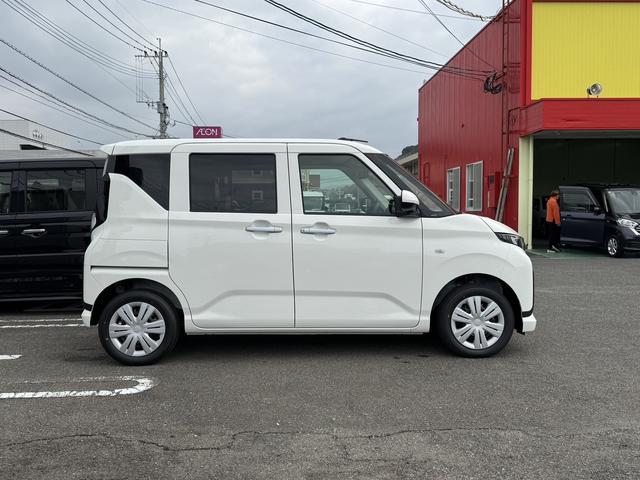 ムーヴ Ｌ　クリアランスソナー　衝突被害軽減システム　ＬＥＤヘッドランプ　キーレスエントリー　アイドリングストップ　電動格納ミラー　ＣＶＴ　盗難防止システム　ＡＢＳ　ＥＳＣ　衝突安全ボディ　エアコン（4枚目）