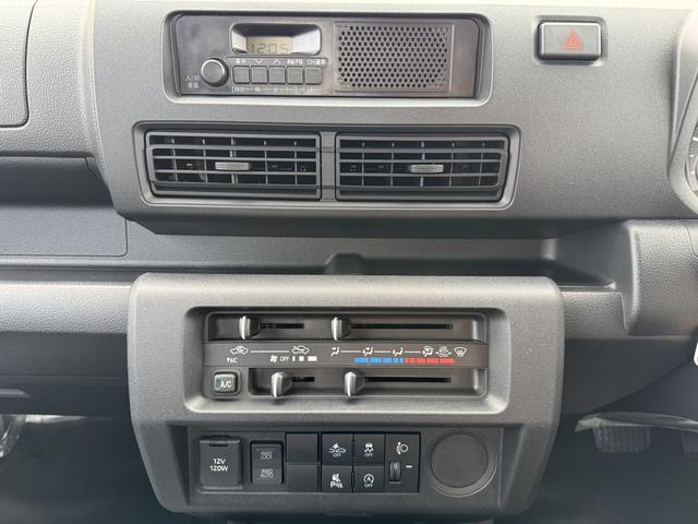 ハイゼットトラック スタンダード　４ＷＤ　軽トラック　三方開　ＡＴ　衝突被害軽減システム　クリアランスソナー　アイドリングストップ　ＥＳＣ　エアコン　運転席エアバッグ（11枚目）
