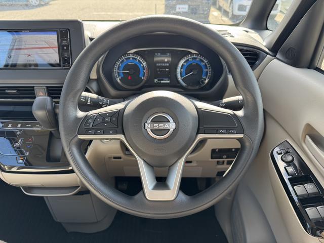 ルークス Ｘ　ドライブレコーダー　全周囲カメラ　両側スライド・片側電動　ナビ　クリアランスソナー　衝突被害軽減システム　ＬＥＤヘッドランプ　スマートキー　アイドリングストップ　電動格納ミラー　ベンチシート　ＣＶＴ（9枚目）