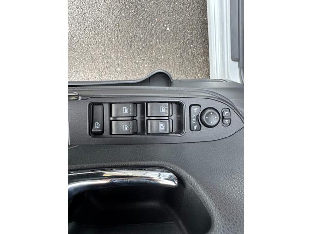 タント カスタムＸ　ドライブレコーダー　両側電動スライドドア　ナビ　クリアランスソナー　衝突被害軽減システム　オートライト　ＬＥＤヘッドランプ　スマートキー　アイドリングストップ　電動格納ミラー　シートヒーター（19枚目）