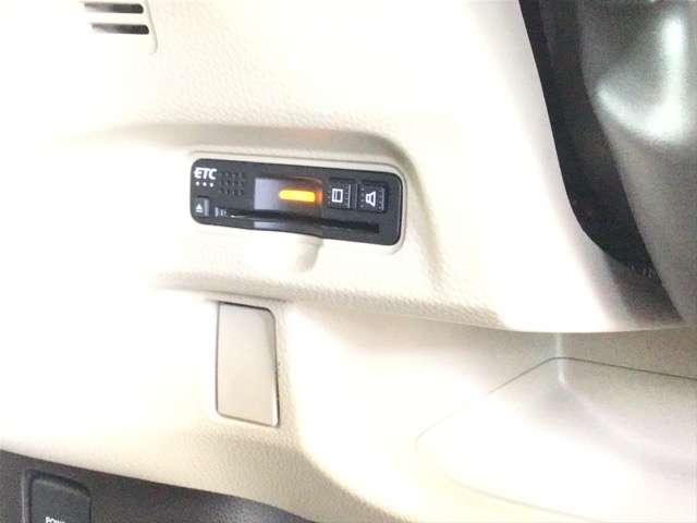 G・Lホンダセンシング 純正メモリーナビ リヤカメラ ETC LEDヘッドライ CDデッキ DVD再生可 フルオートエアコン AUX 横滑防止装置 パワーウィンドウ オートクルーズコントロール インテリキー ナビTV ETC(17枚目)