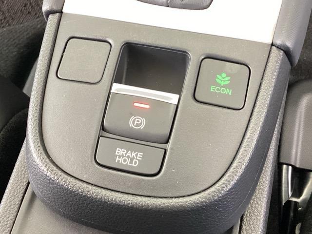 フィット ｅ：ＨＥＶホーム　純正メモリーナビ　ドラレコ　リアカメラ　前後ブレーキサポート　盗難防止　クリアランスソナー　ＥＣＯモード　バックガイドモニター　ナビ＆ＴＶ　スマートキー　ＬＥＤヘッドライト　オートクルーズ　記録簿付（38枚目）