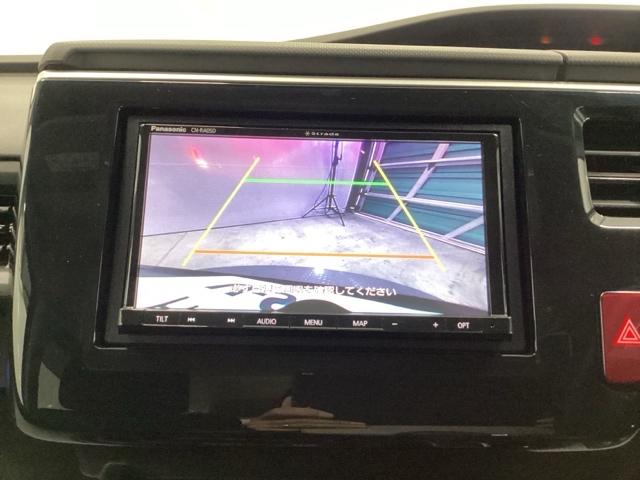 ステップワゴンスパーダ スパーダホンダセンシング　メモリーナビ　ＥＴＣ　リアカメラ　盗難防止　助手席エアバッグ　Ｗパワスラ　地デジ　ＬＥＤライト　横滑り防止システム　オートエアコン　ＵＳＢ　ナビ＆ＴＶ　三列シート　アイドリングＳ　スマ鍵　キーレス（11枚目）