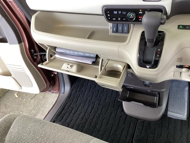 Ｎ－ＢＯＸ Ｇ・Ｌホンダセンシング　純正メモリーナビ　両側電動スライドドア　Ｗ電動ドア　レーダブレーキ　Ｓヒータ　Ａストップ　カーテンエアバック　ＥＳＣ　キーフリーシステム　ＬＥＤライト　オートライト　フルセグ対応　バックＭ　ＴＶナビ（39枚目）