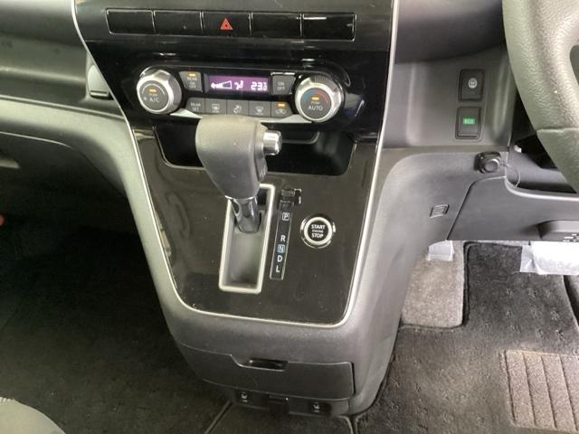 セレナ ＸＶ　メモリーナビ　両側電動スライドドア　地デジ　３列シート　ＵＳＢ　オートクルーズ　ＤＶＤ再生機能　ＥＴＣ車載器　ウォークスルー　インテリキー　バックカメラ　記録簿　ドラレコ　パワーウインドウ　ナビＴＶ（13枚目）